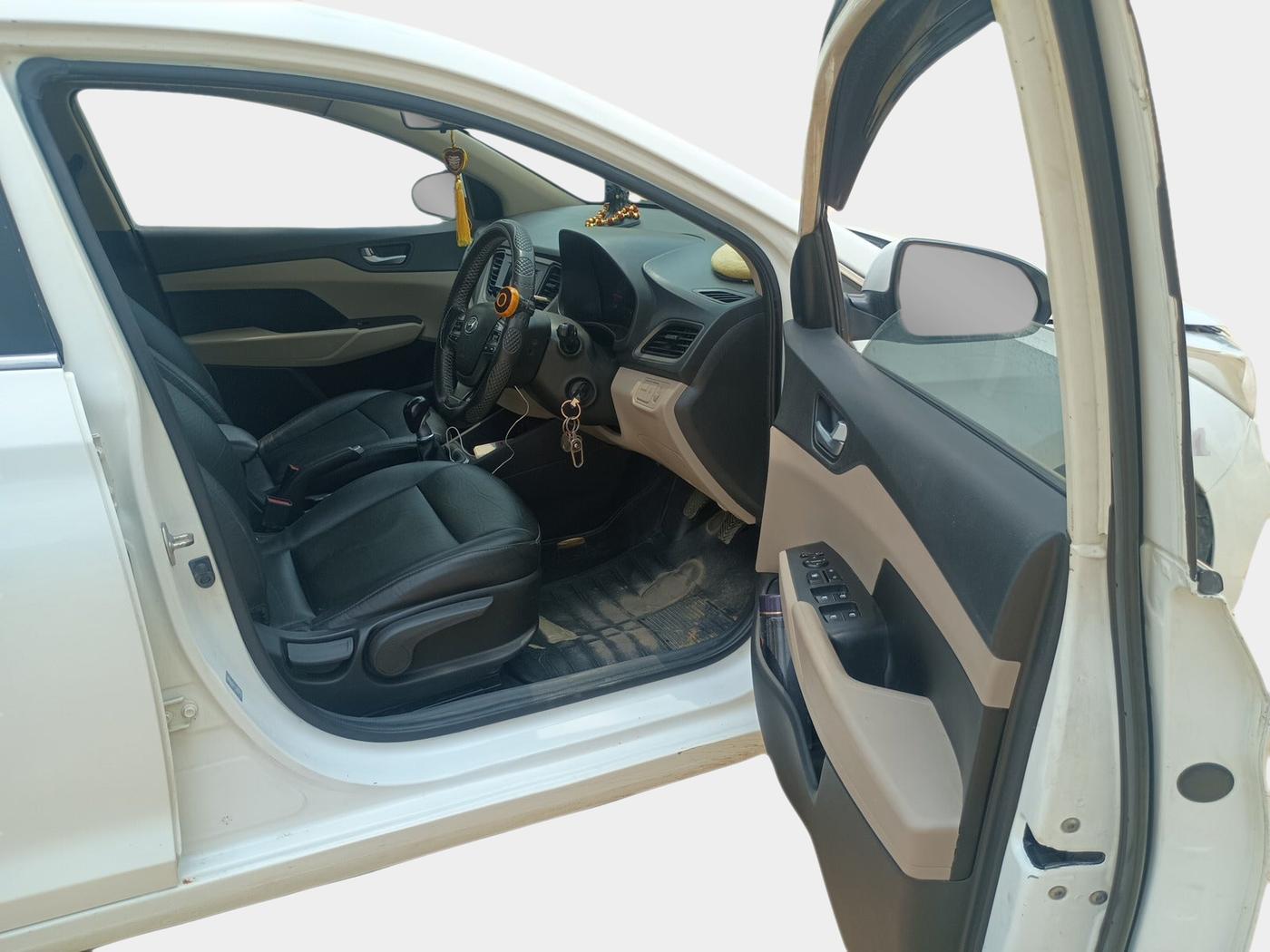 2018 Hyundai Verna 1.6 EX CRDI, Diesel, Manual, 88,033 km, interior