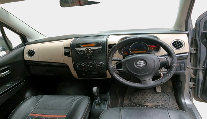 2017 Maruti Wagon R 1.0 VXI AMT, Petrol, Automatic, 1,37,075 km, interior
