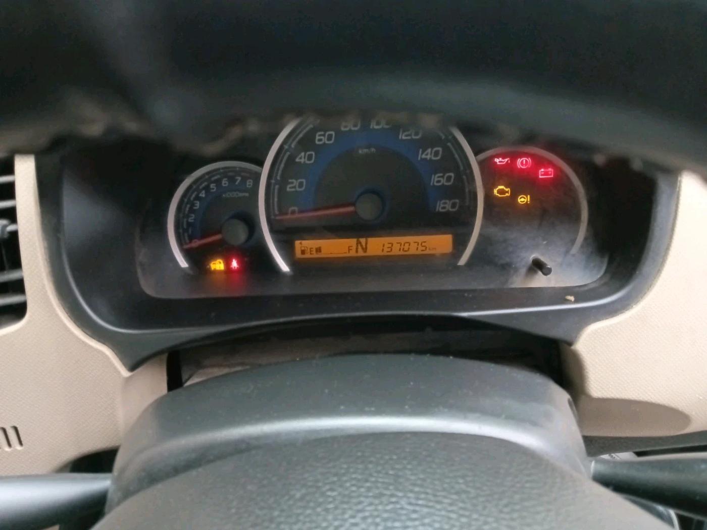 2017 Maruti Wagon R 1.0 VXI AMT, CNG, Automatic, 1,37,075 km, interior