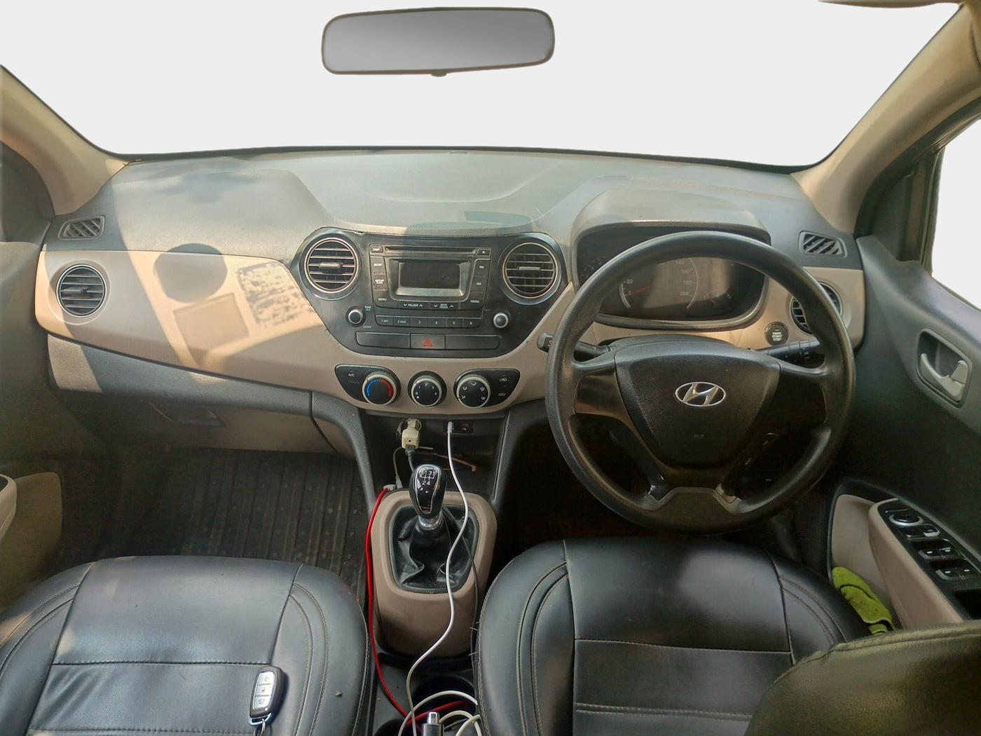 2015 Hyundai Grand i10 SPORTZ 1.1 CRDI, Diesel, Manual, 85,320 km, interior