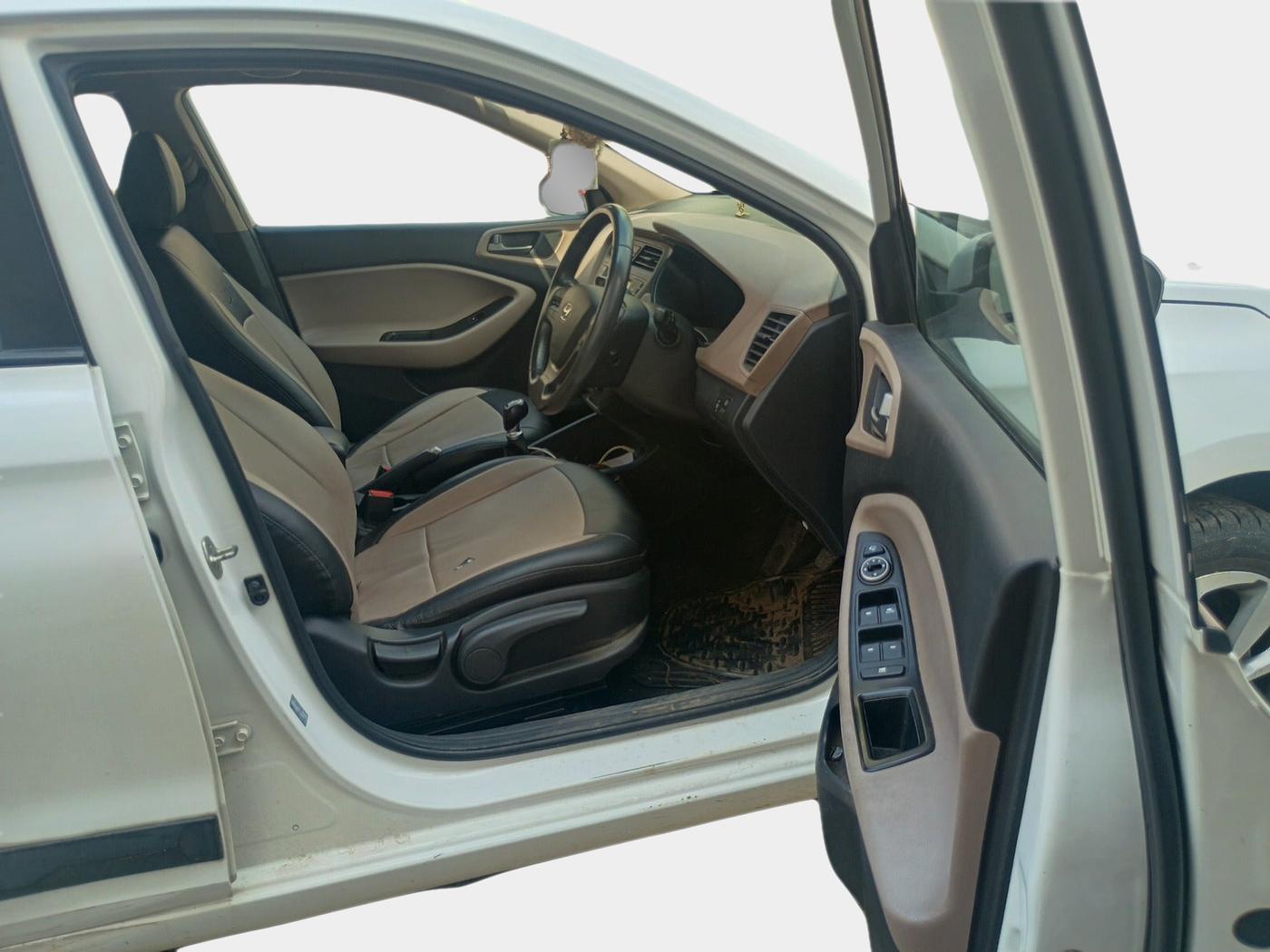 2017 Hyundai Elite i20 ASTA 1.2 (O), Petrol, Manual, 34,850 km, interior
