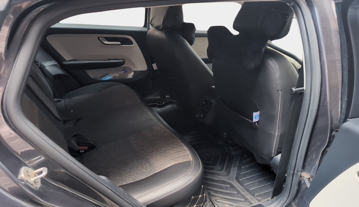 2021 Tata ALTROZ XZ PETROL, Petrol, Manual, 33,389 km, interior
