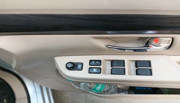 2024 Toyota RUMION V AT , Petrol, Automatic, 47,987 km, interior