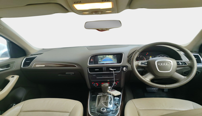 2011 Audi Q5 2.0 TFSI QUATTRO, Petrol, Automatic, 88,070 km, interior