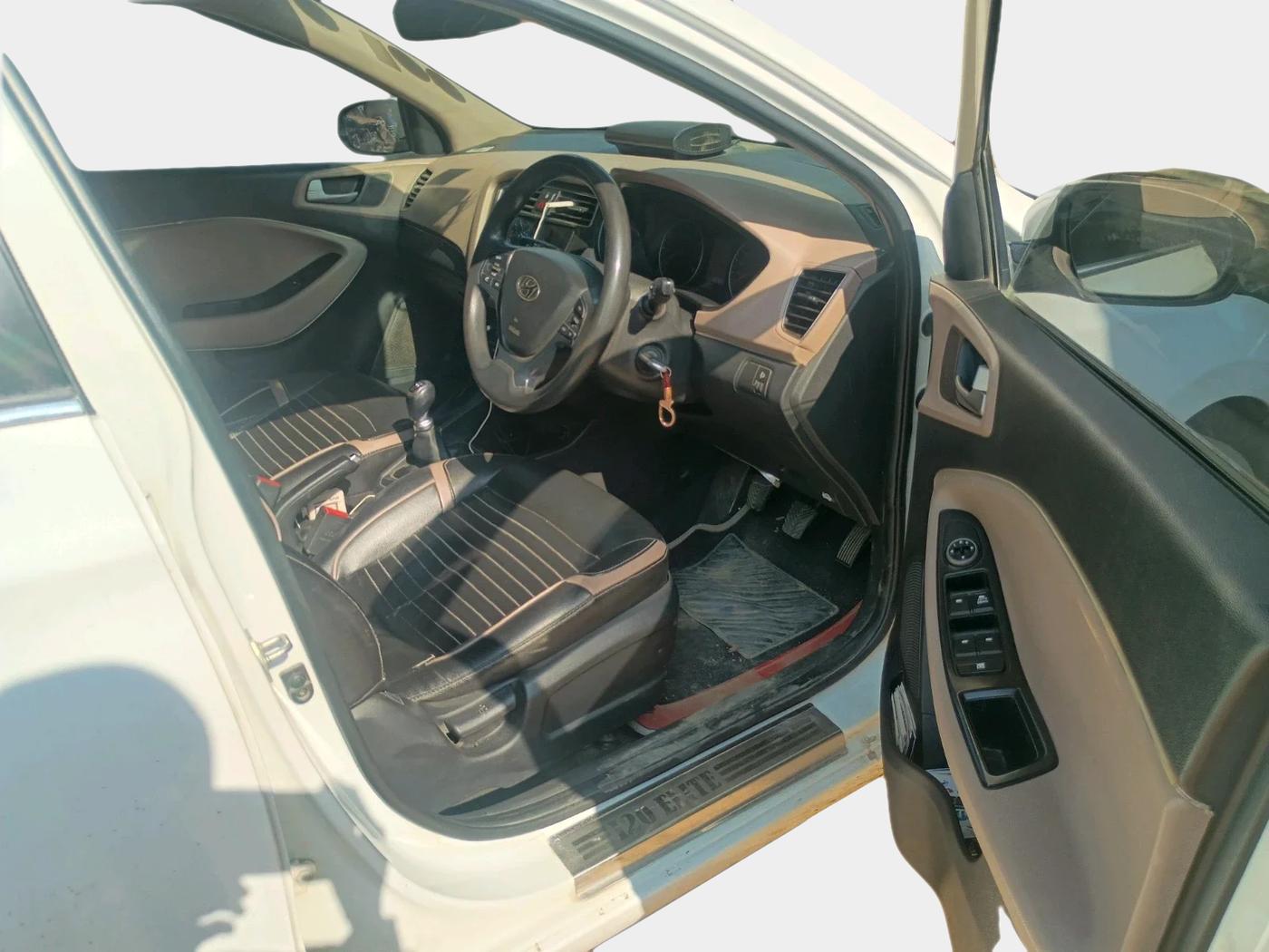 2019 Hyundai Elite i20 MAGNA PLUS 1.2, Petrol, Manual, 1,25,783 km, interior