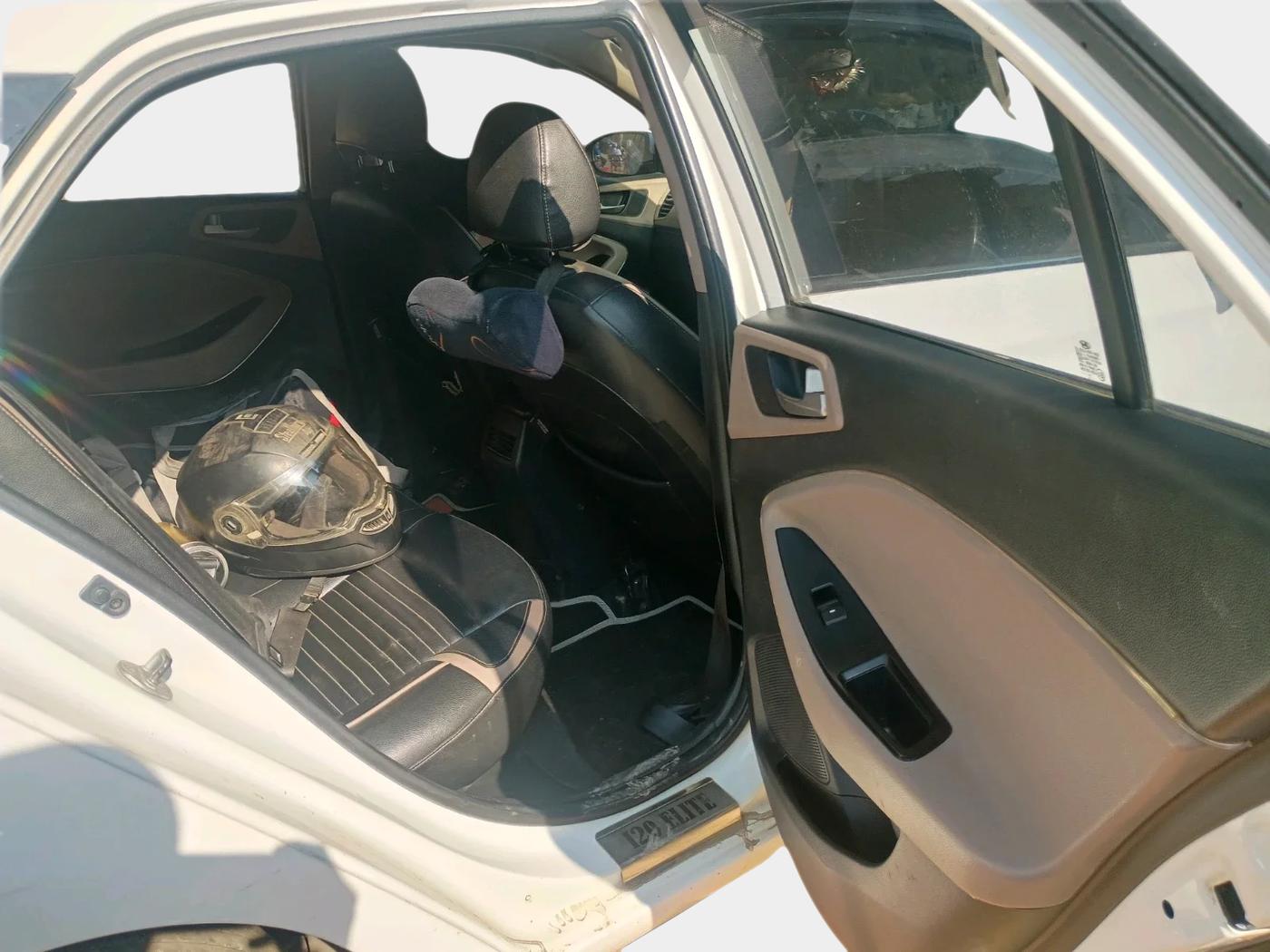 2019 Hyundai Elite i20 MAGNA PLUS 1.2, Petrol, Manual, 1,25,783 km, interior