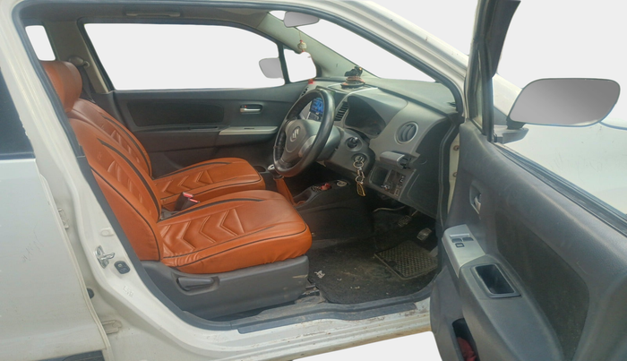 2011 Maruti Wagon R 1.0 LXI, Petrol, Manual, 1,06,158 km, interior