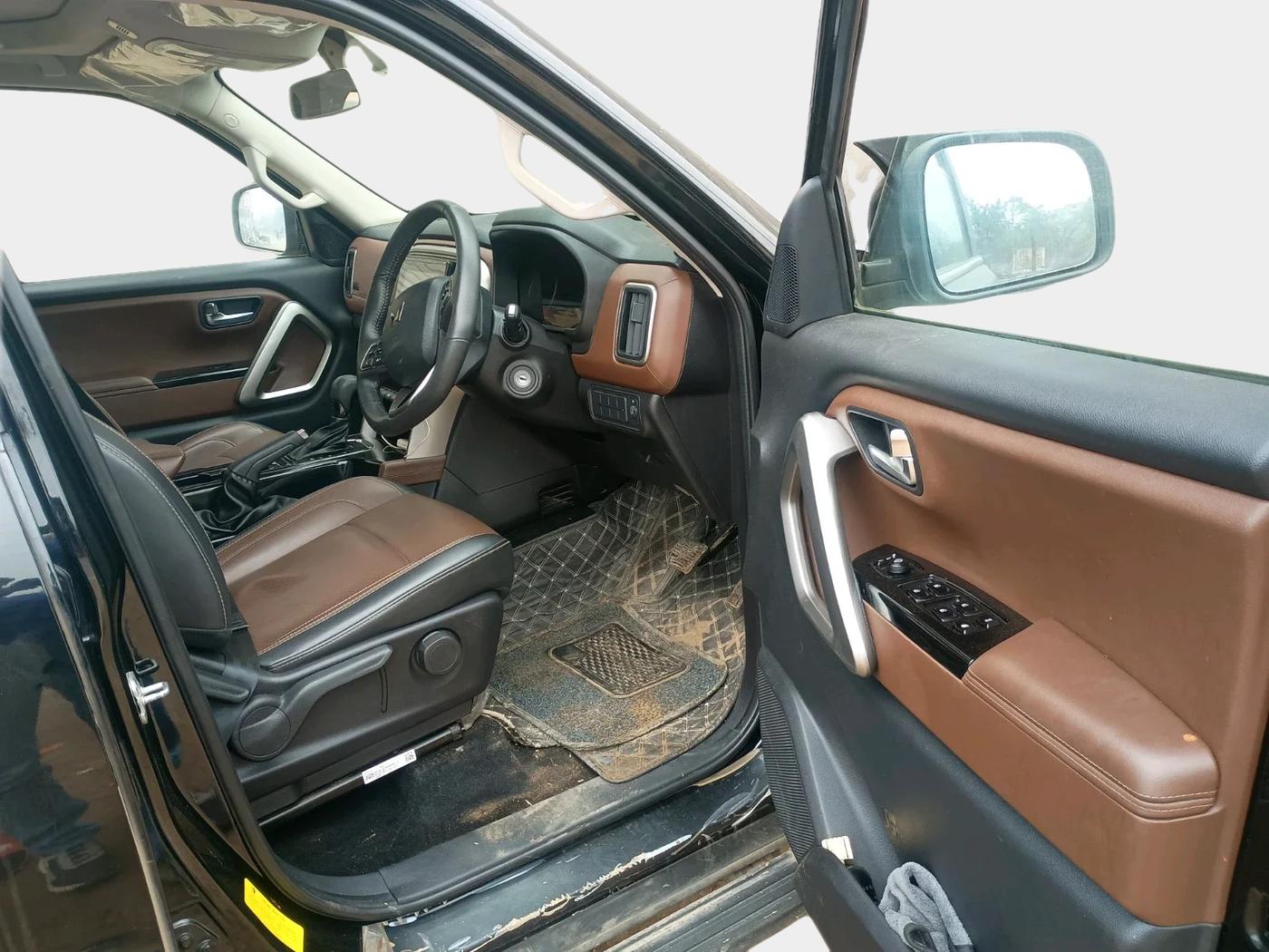 2025 Mahindra SCORPIO-N Z8 Select Diesel AT 2WD, Diesel, Automatic, 41,205 km, interior