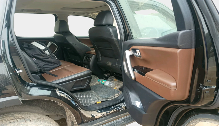 2025 Mahindra SCORPIO-N Z8 Select Diesel AT 2WD, Diesel, Automatic, 41,205 km, interior