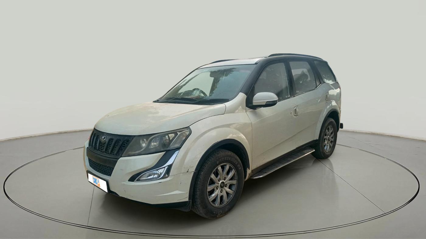 2015 Mahindra XUV500 W10, Diesel, Manual, 88,500 km, exterior