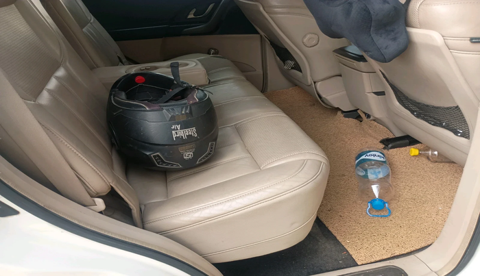 2015 Mahindra XUV500 W10, Diesel, Manual, 88,270 km, interior