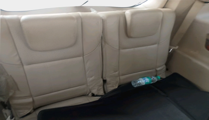 2015 Mahindra XUV500 W10, Diesel, Manual, 88,270 km, interior