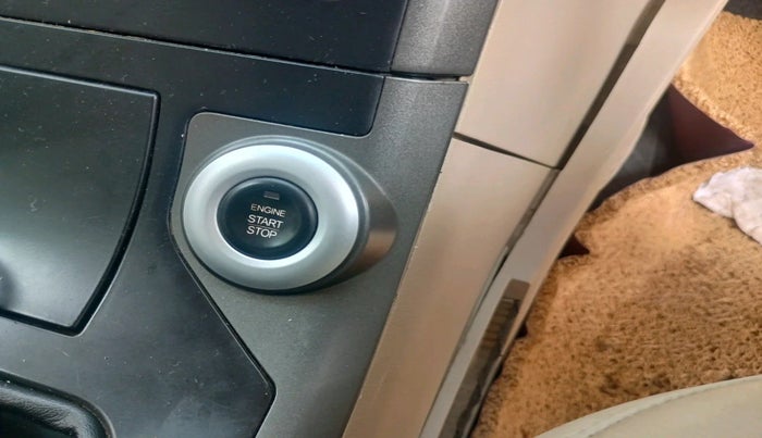 2015 Mahindra XUV500 W10, Diesel, Manual, 88,270 km, interior