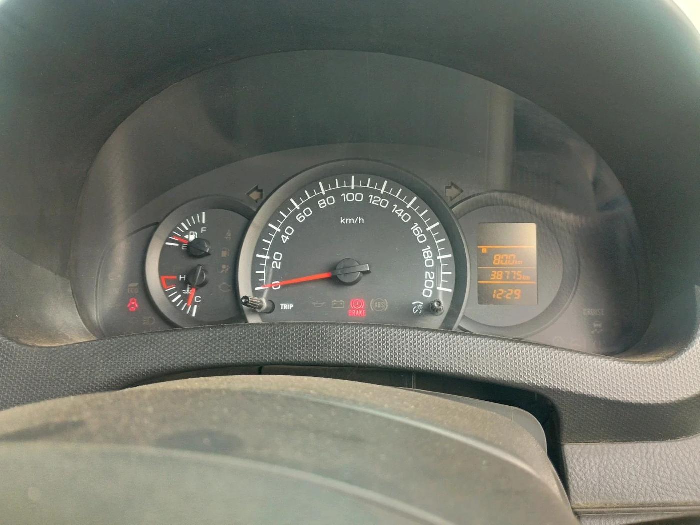 2017 Maruti Swift LXI (O), Petrol, Manual, 38,775 km, interior