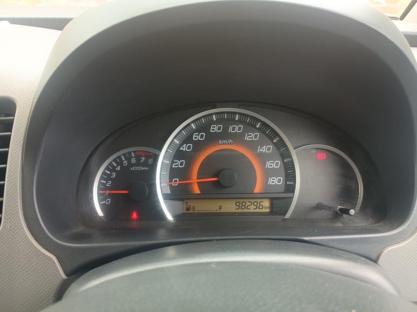 2011 Maruti Wagon R 1.0 VXI, Petrol, Manual, 98,296 km, interior