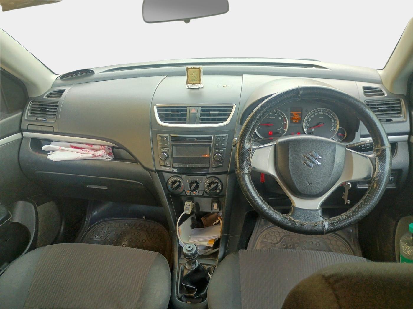 2016 Maruti Swift VXI, Petrol, Manual, 98,000 km, interior