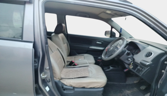 2011 Maruti Wagon R 1.0 VXI, Petrol, Manual, 99,060 km, interior
