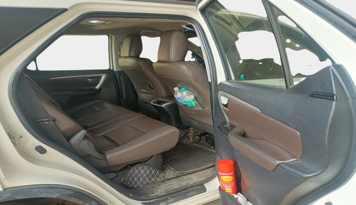 2019 Toyota Fortuner 2.8 4X2 MT, Diesel, Manual, 79,233 km, interior