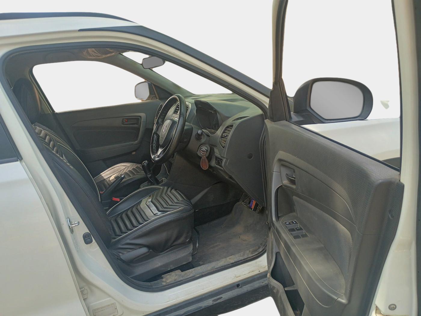 2018 Maruti Vitara Brezza VDI (O), Diesel, Manual, 39,745 km, interior