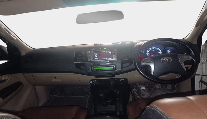 2016 Toyota Fortuner 3.0 4X2 MT, Diesel, Manual, 1,29,759 km, interior