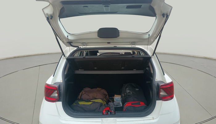 2020 Hyundai VENUE S 1.2, Petrol, Manual, 57,338 km, exterior