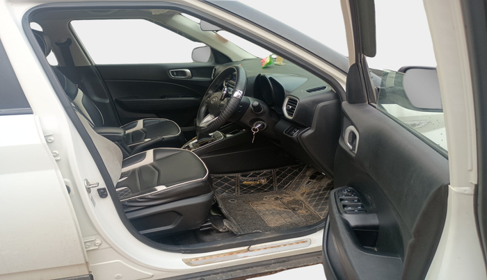 2020 Hyundai VENUE S 1.2, Petrol, Manual, 57,338 km, interior
