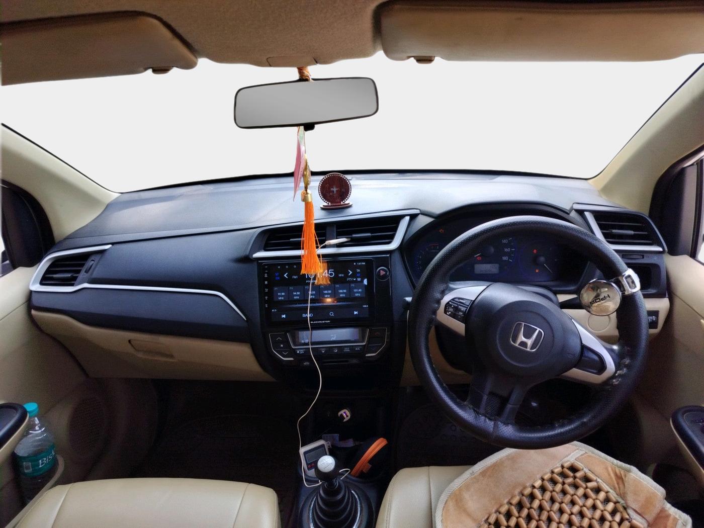 2017 Honda Amaze 1.2L I-VTEC S, Petrol, Manual, 77,201 km, interior