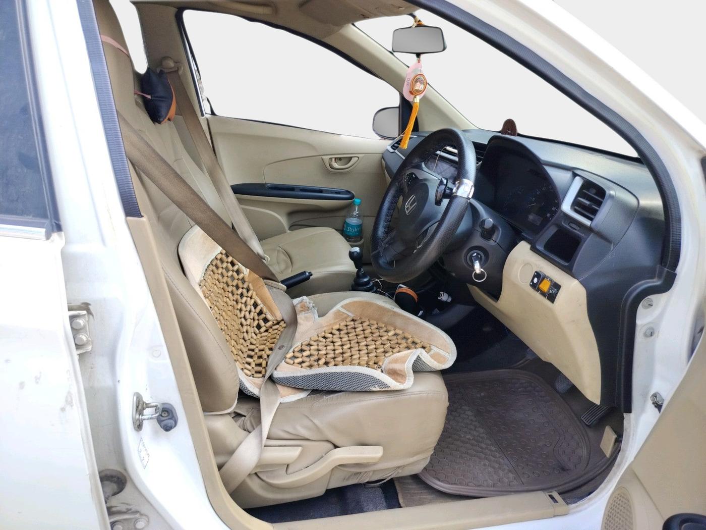 2017 Honda Amaze 1.2L I-VTEC S, Petrol, Manual, 77,201 km, interior