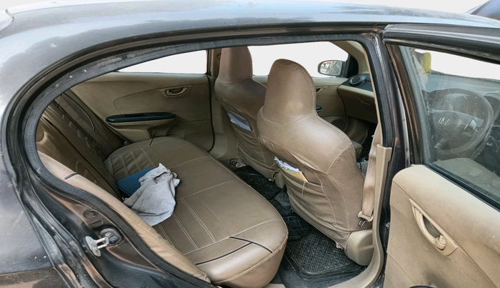 2015 Honda Amaze 1.2L I-VTEC S, CNG, Manual, 1,60,230 km, interior