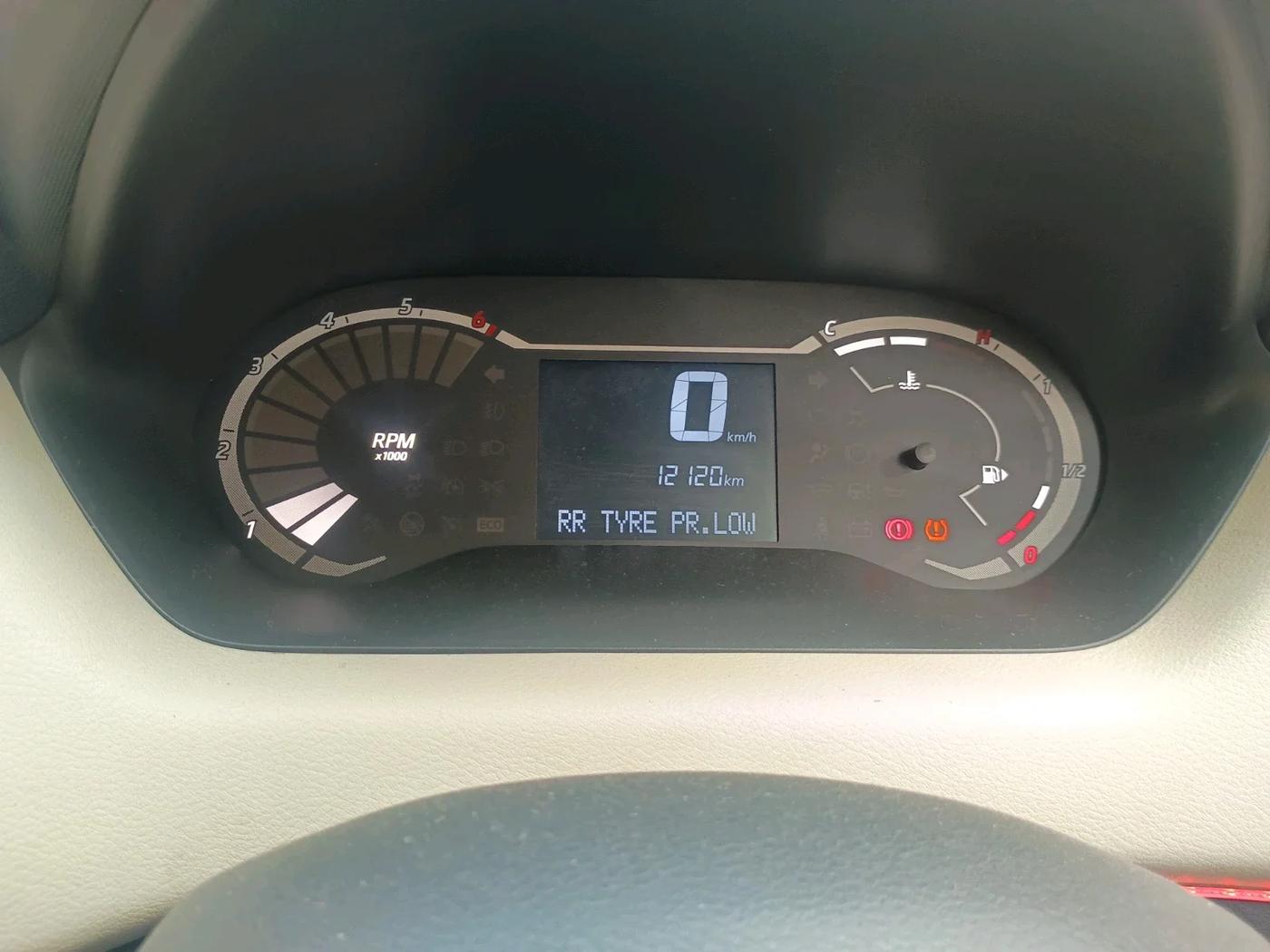 2024 Nissan MAGNITE XE, Petrol, Manual, 12,120 km, interior