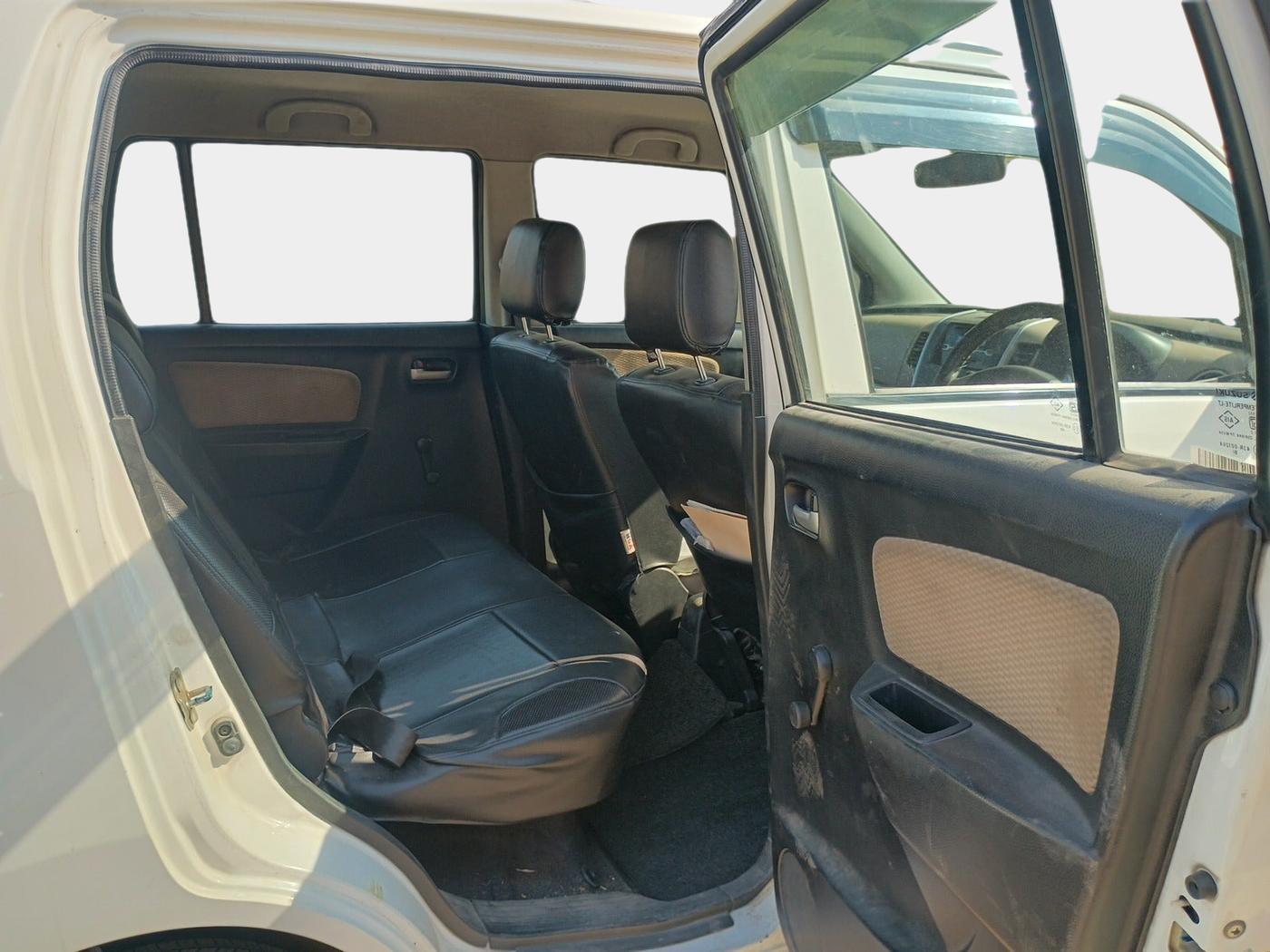 2017 Maruti Wagon R 1.0 LXI CNG, Petrol, Manual, 1,16,189 km, interior