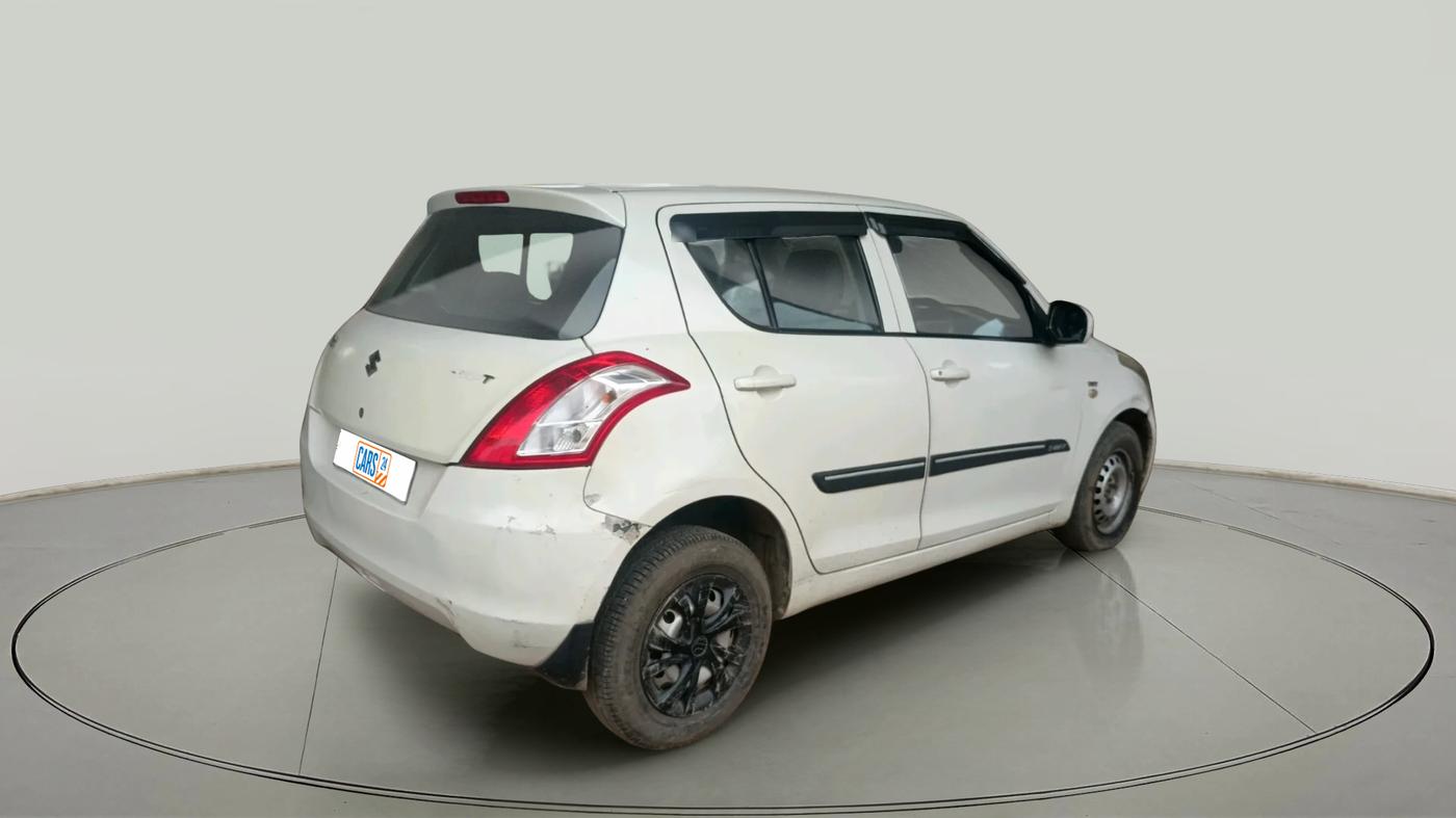 2017 Maruti Swift LXI, CNG, Manual, 1,32,430 km, exterior