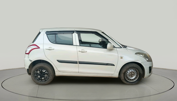 2017 Maruti Swift LXI, Petrol, Manual, 1,32,430 km, exterior