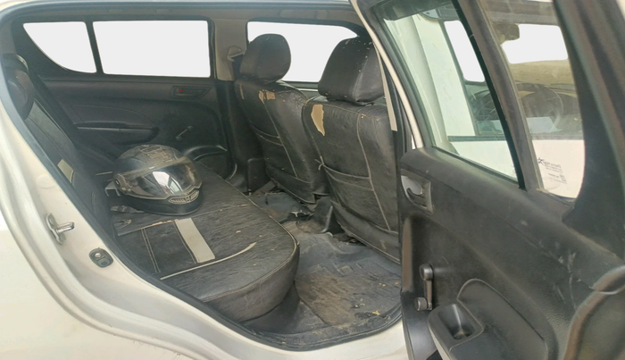 2017 Maruti Swift LXI, Petrol, Manual, 1,32,430 km, interior