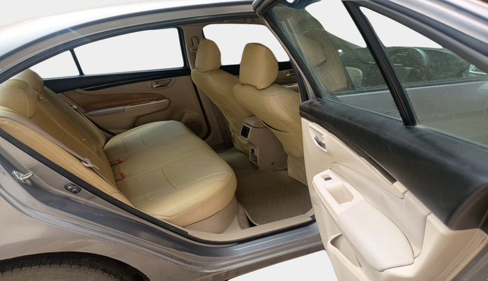 2015 Maruti Ciaz ZXI, Petrol, Manual, 2,04,661 km, interior