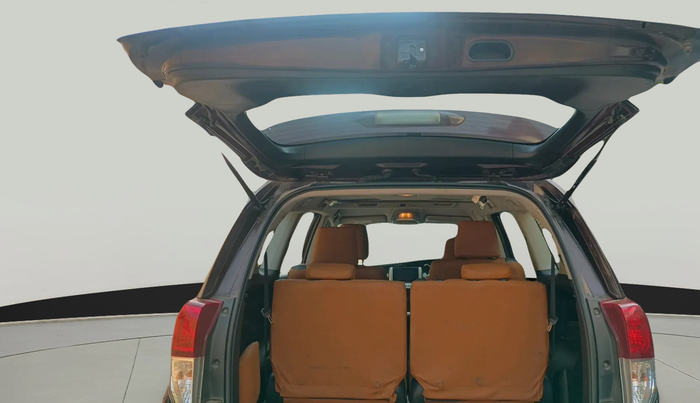 2016 Toyota Innova Crysta 2.4 VX 7 STR, Diesel, Manual, 84,575 km, exterior