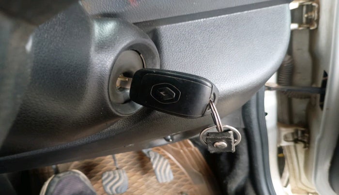 2018 Renault Kwid RXT 1.0 (O), Petrol, Manual, 85,650 km, interior