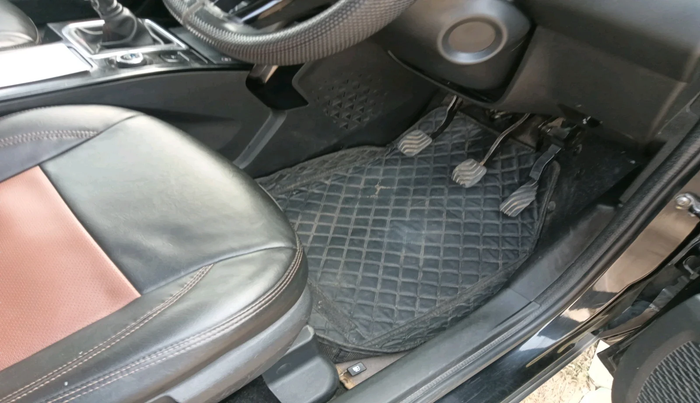 2023 Renault Kiger RXZ MT, Petrol, Manual, 37,173 km, interior