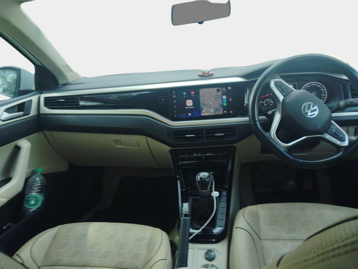 2023 Volkswagen VIRTUS HIGHLINE TSI 1.0 MT, Petrol, Manual, 56,208 km, interior