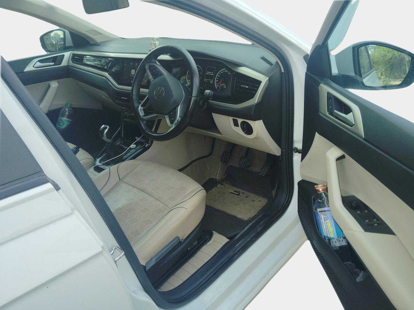 2023 Volkswagen VIRTUS HIGHLINE TSI 1.0 MT, Petrol, Manual, 56,208 km, interior