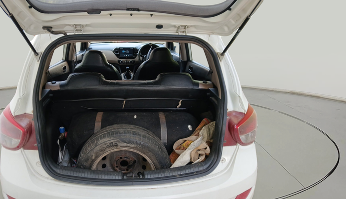 2015 Hyundai Grand i10 MAGNA 1.2 KAPPA VTVT, Petrol, Manual, 1,18,458 km, exterior