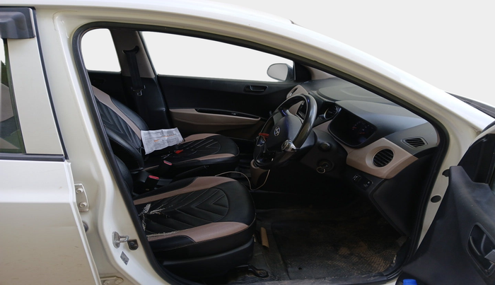 2015 Hyundai Grand i10 MAGNA 1.2 KAPPA VTVT, Petrol, Manual, 1,18,458 km, interior