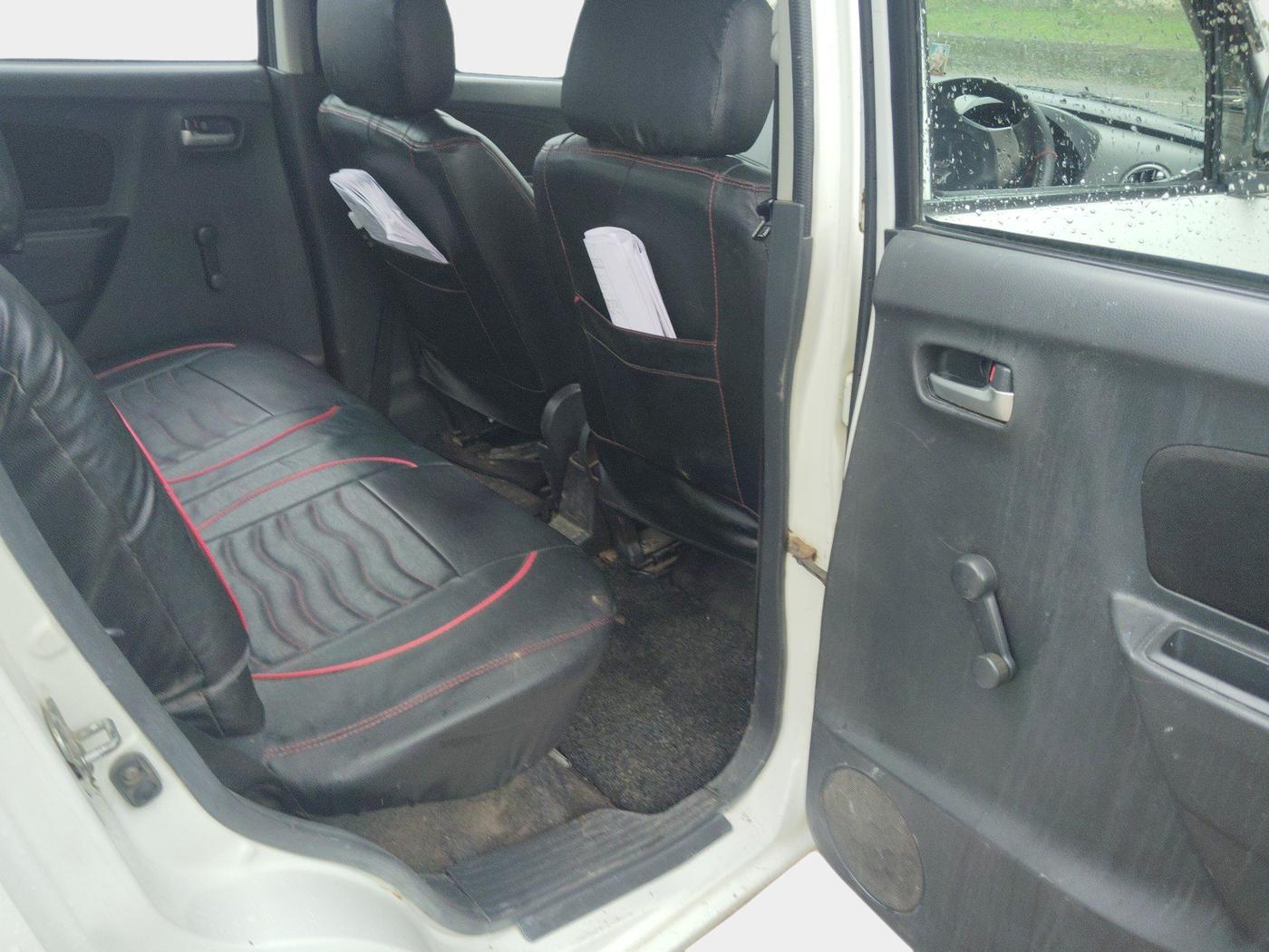 2012 Maruti Wagon R 1.0 LXI, CNG, Manual, 68,171 km, interior