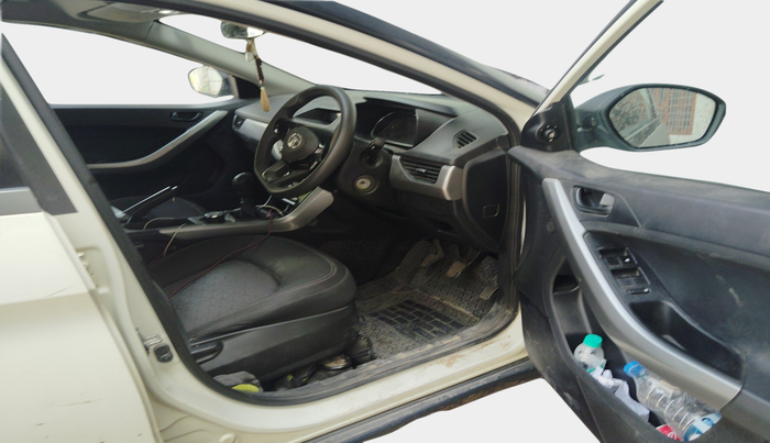 2020 Tata NEXON XM PETROL, CNG, Manual, 82,591 km, interior