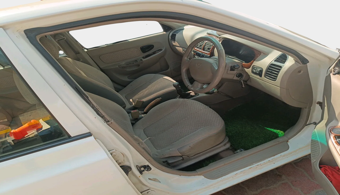 2010 Hyundai Accent GLE, Petrol, Manual, 1,63,841 km, interior