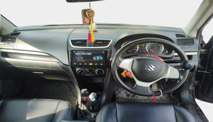 2017 Maruti Swift VXI, Petrol, Manual, 1,33,522 km, interior