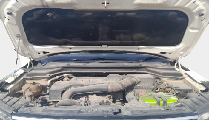2020 Mahindra XUV300 W4 1.5 DIESEL, Diesel, Manual, 1,12,577 km, exterior
