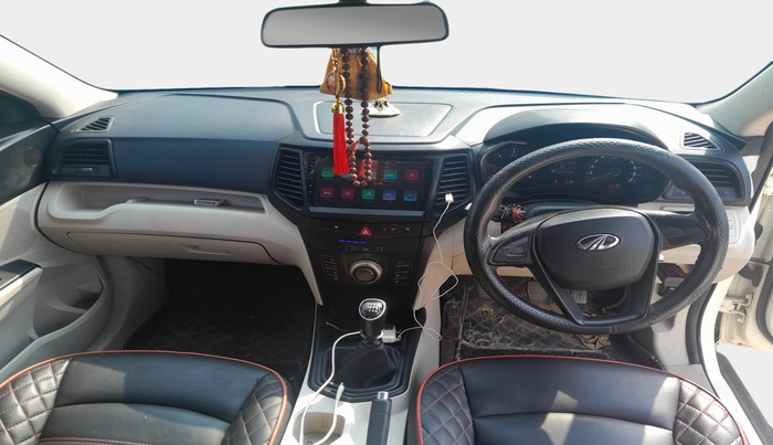 2020 Mahindra XUV300 W4 1.5 DIESEL, Diesel, Manual, 1,12,577 km, interior