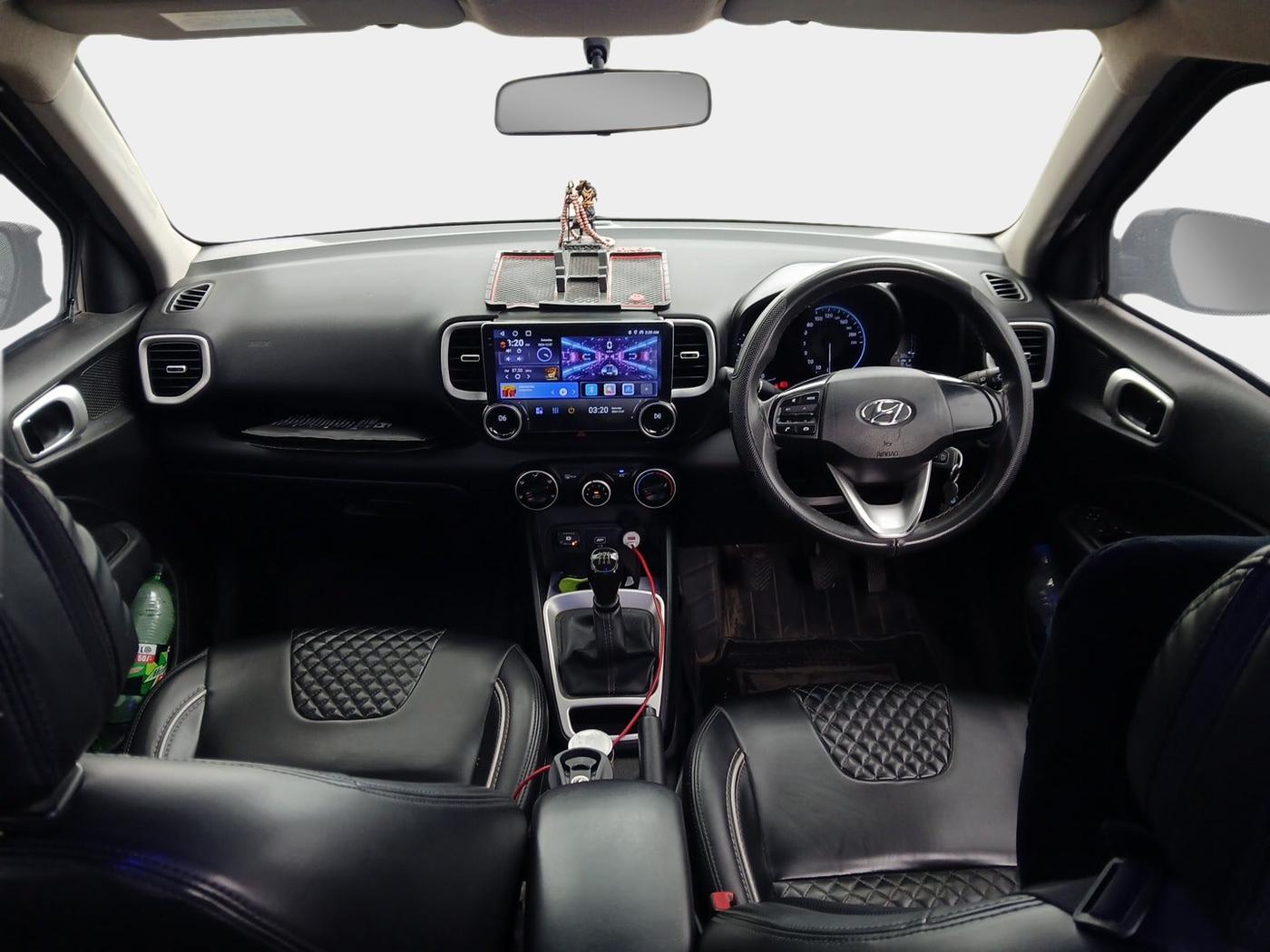 2021 Hyundai VENUE S 1.2, Petrol, Manual, 1,17,201 km, interior