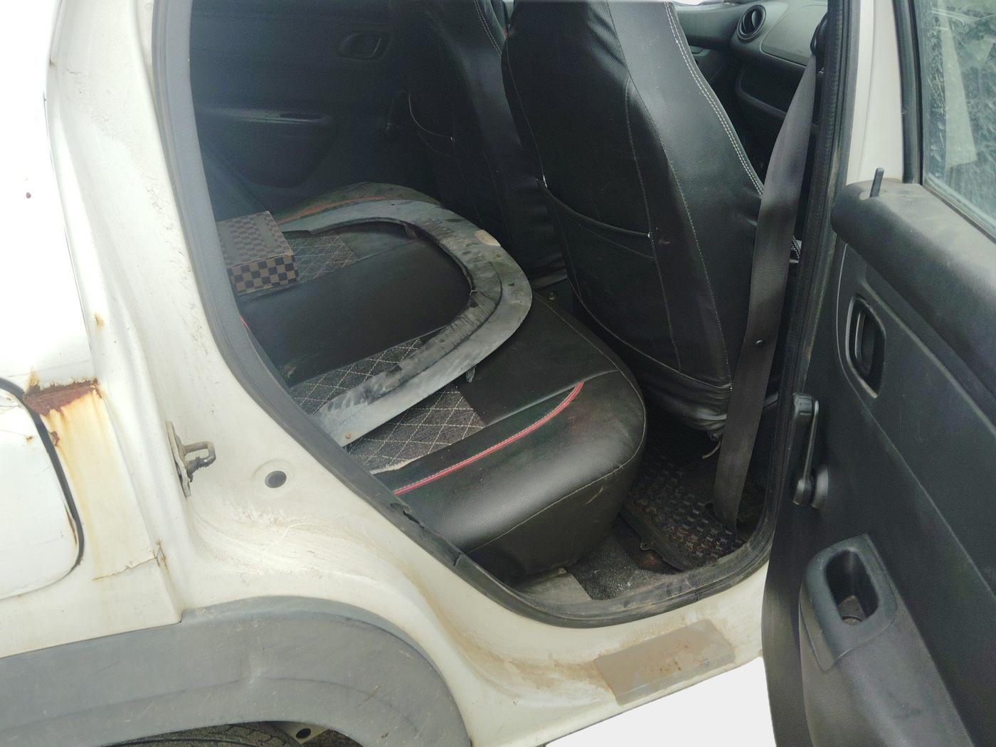 2016 Renault Kwid RXT 0.8, Petrol, Manual, 74,332 km, interior